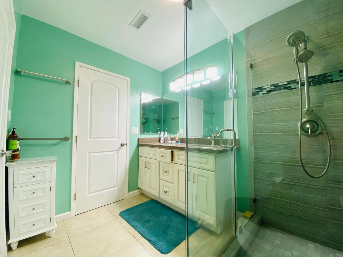 Costa Mesa Homestay - Private Rooms With 2 Shared Baths And Hosts Onsite Esterno foto